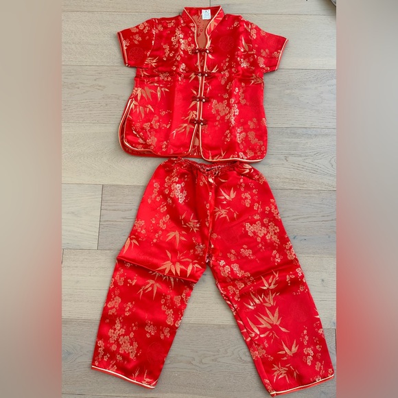 Asian outfit - Picture 1 of 2